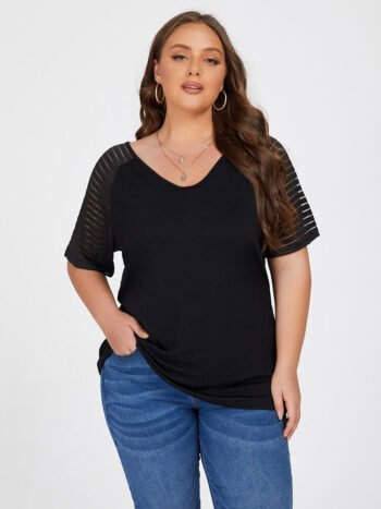 Plus Black Lace Patchwork  V-Neck Tee