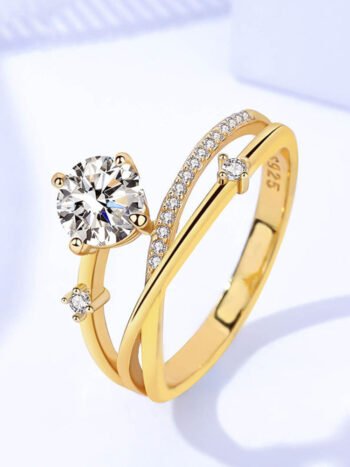 0.8 Carat  Round Cut Moissanite Ring with Milgrain